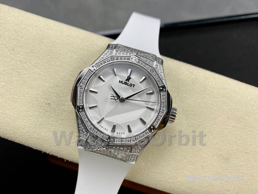 Hublot Classic Fusion 550.NS.2200.RW.1604.ORL20 40mm