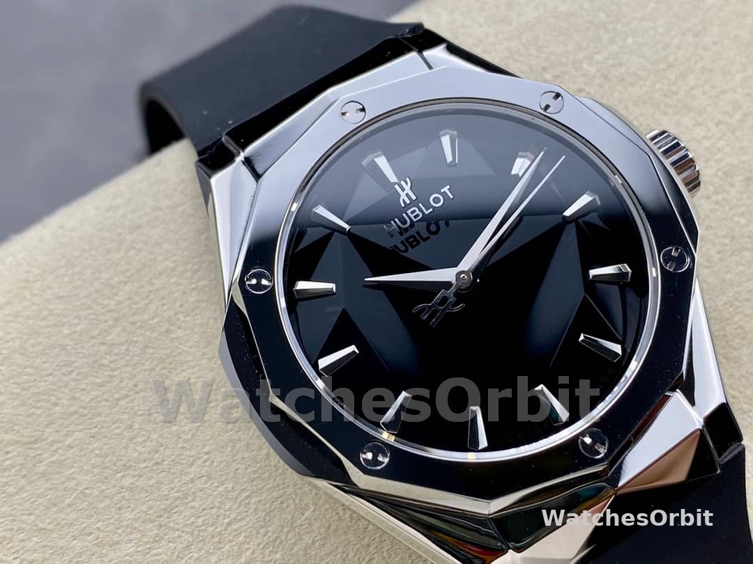 Hublot Classic Fusion 550.NS.2200.RW.ORL20 40 mm