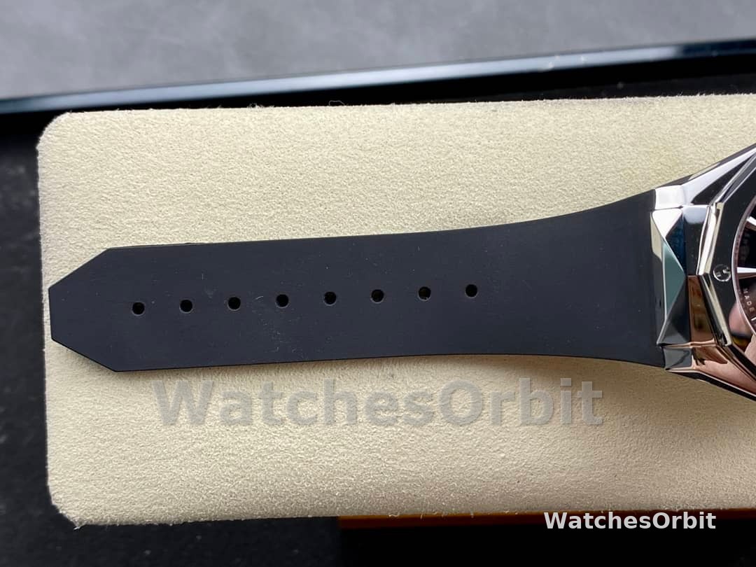 Hublot Classic Fusion 550.NS.2200.RW.ORL20 40 mm