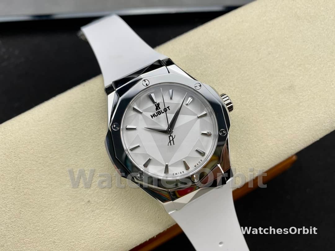 Hublot Classic Fusion 550.NS.2200.RW.ORL20 40 mm