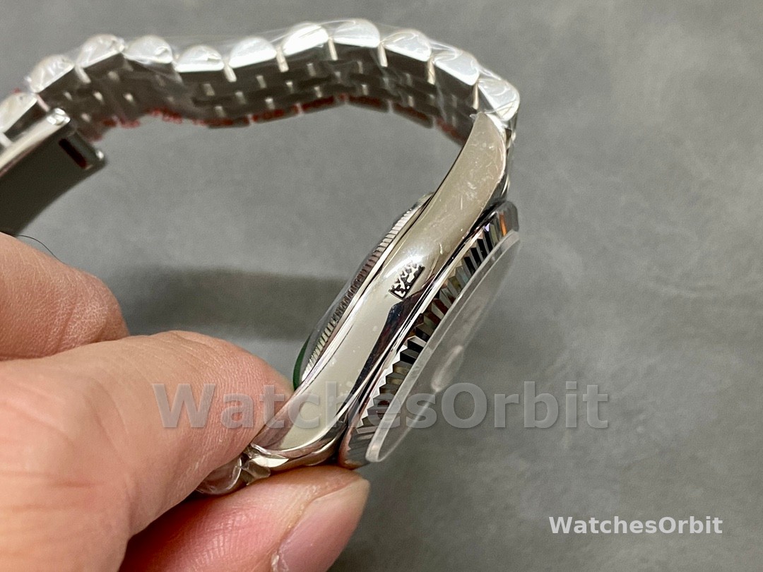 Rolex Datejust 126234 White Mother of Pearl Diamonds Dial 36MM Unisex Replica Watch