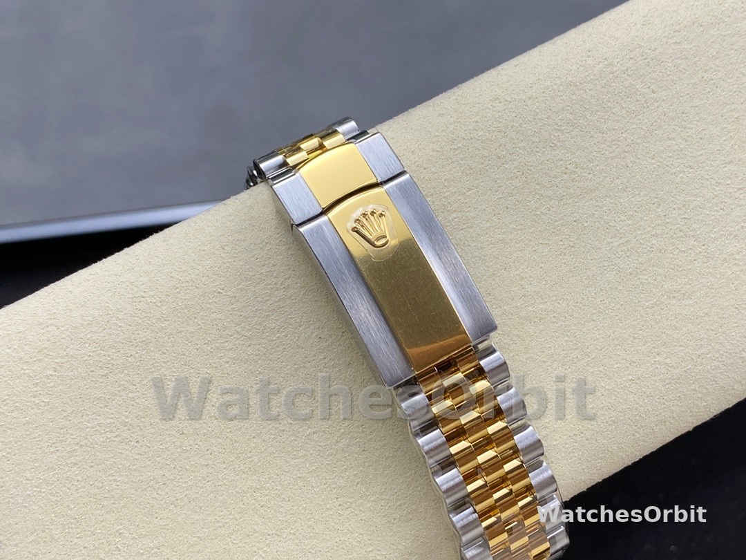 Rolex Datejust 41 126333 Golden Fluted Motif Champagne Dial