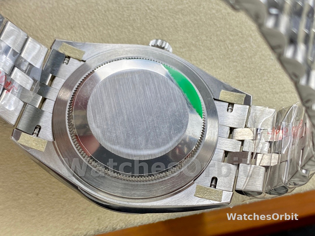 Rolex Datejust 41mm m126300 0004 Silver Stick DIal  Oystersteel Case Domed Bezel