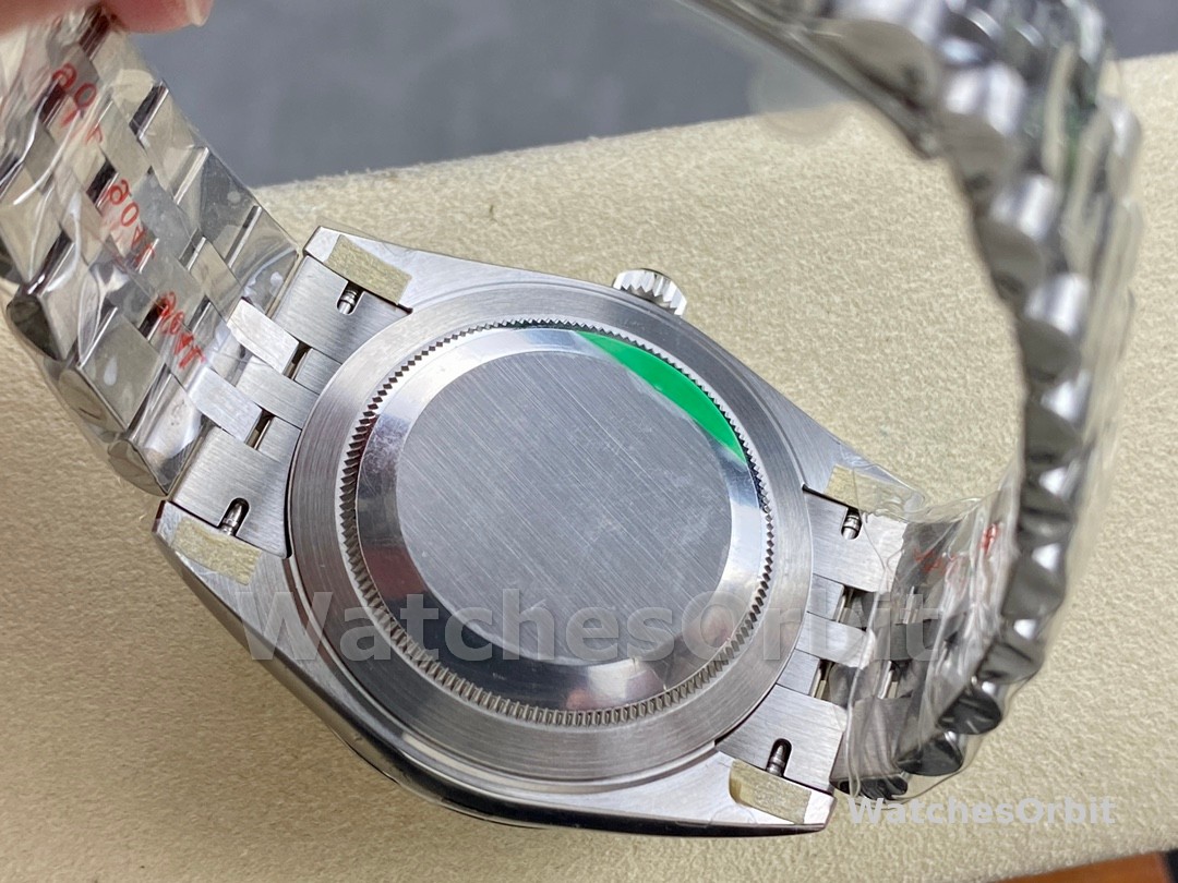 Rolex Datejust 41mm Stainless Steel 126334 0004 Silver Index Jubilee Mens Watch