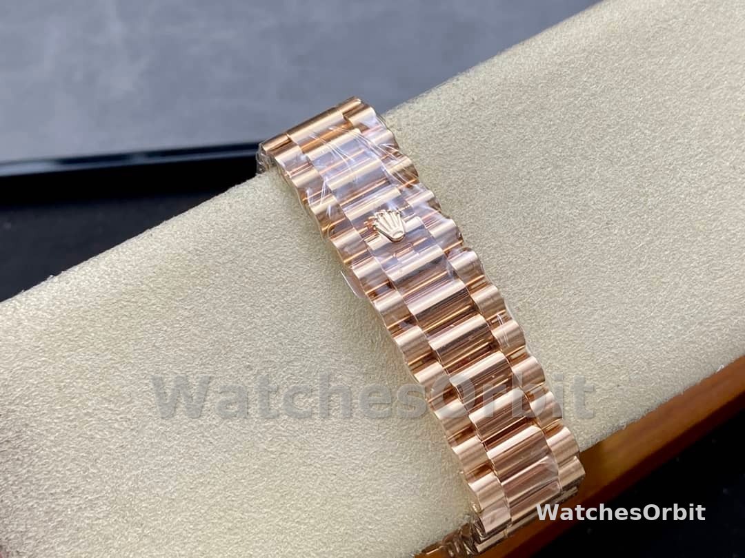 Rolex Day-Date 228235 Sundust Roman Numeral Dial Fluted Bezel 40mm Mens Replica Watch