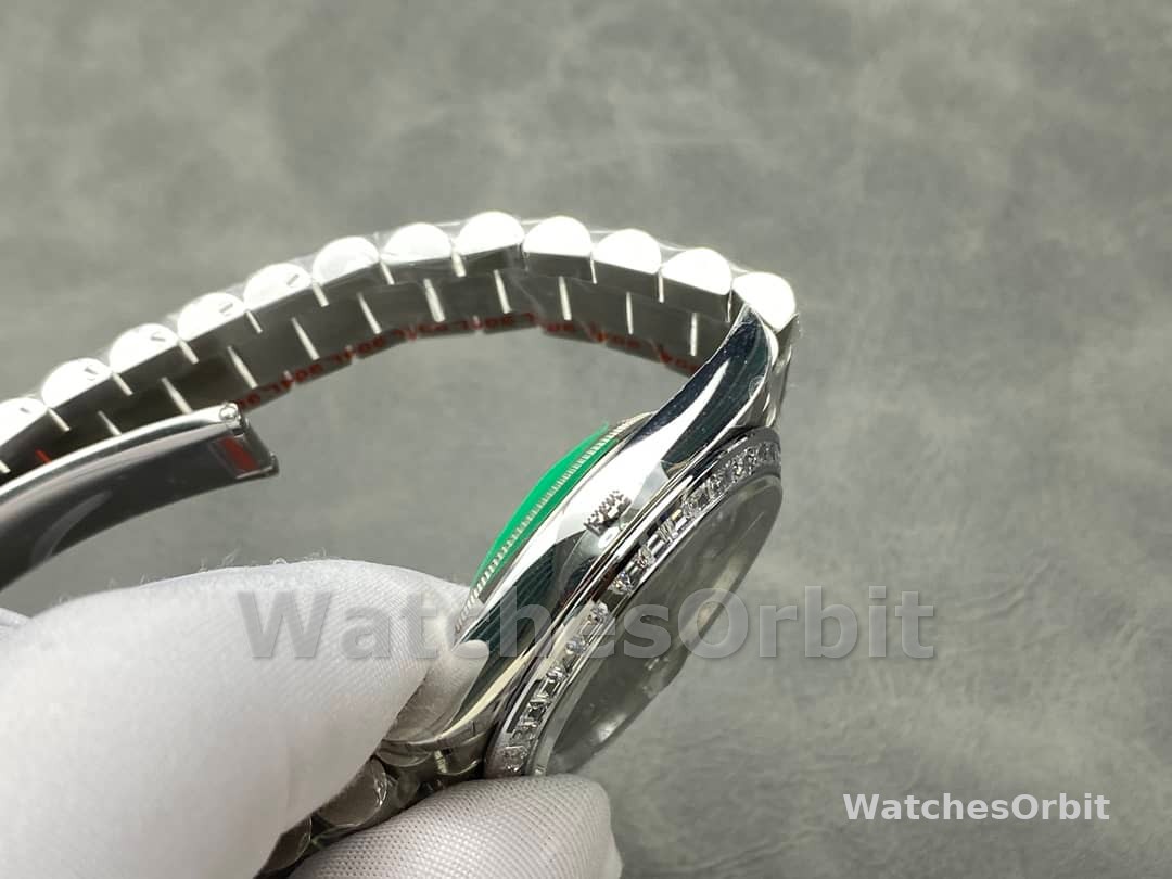 Rolex Day-Date 228349RBR Green Roman Dial Diamond Bezel 40mm Mens Replica Watch