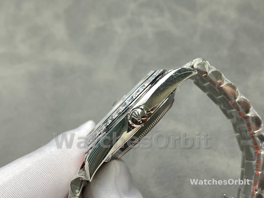 Rolex Day-Date 228349RBR Green Roman Dial Diamond Bezel 40mm Mens Replica Watch
