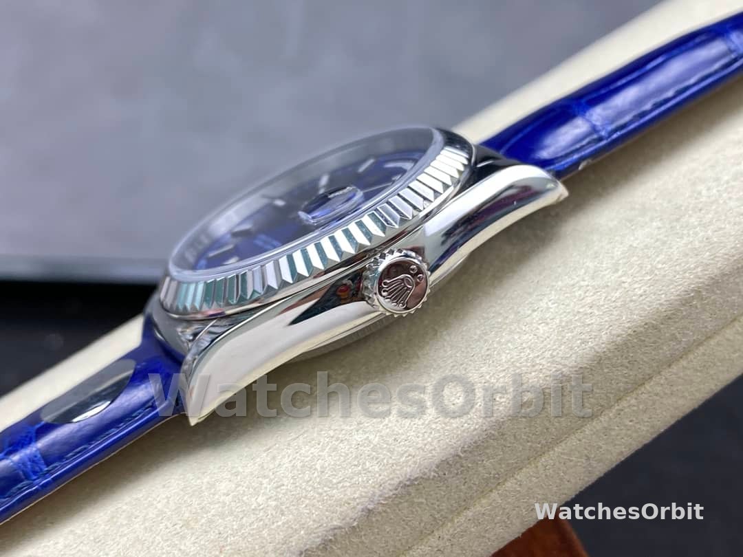 Rolex Day Date 36mm White Gold Fluted Bezel 118139 0004 Blue Index