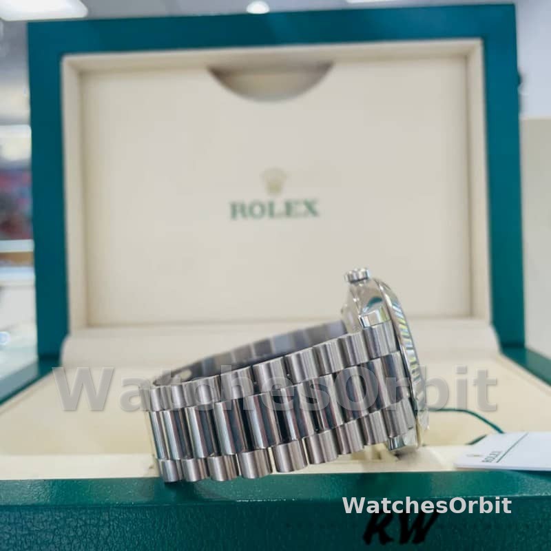 Rolex Day-Date 40mm 228239 0005 Black Diamond Dial Fluted Bezel Mens Replica Watch