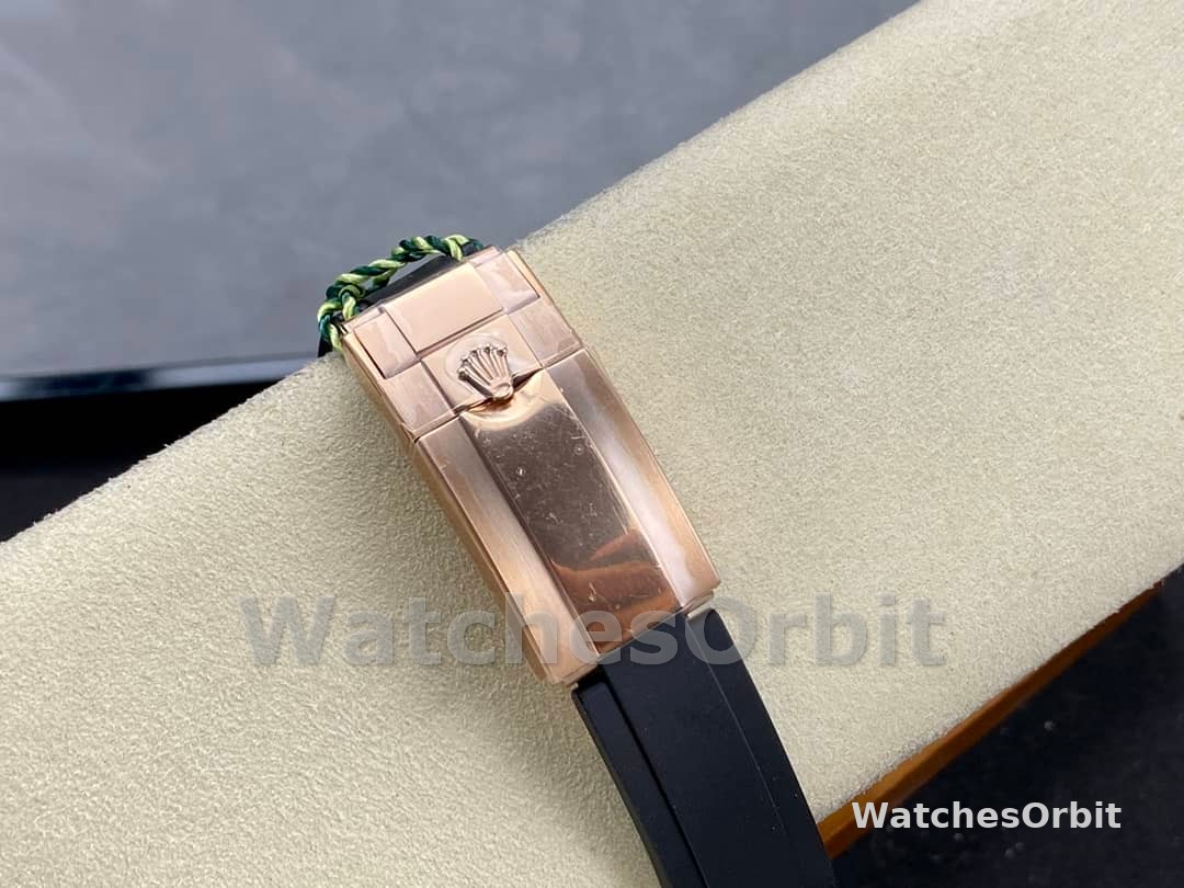 Rolex Daytona 126515LN 0006 Sundust 40mm Everose Gold Oysterflex