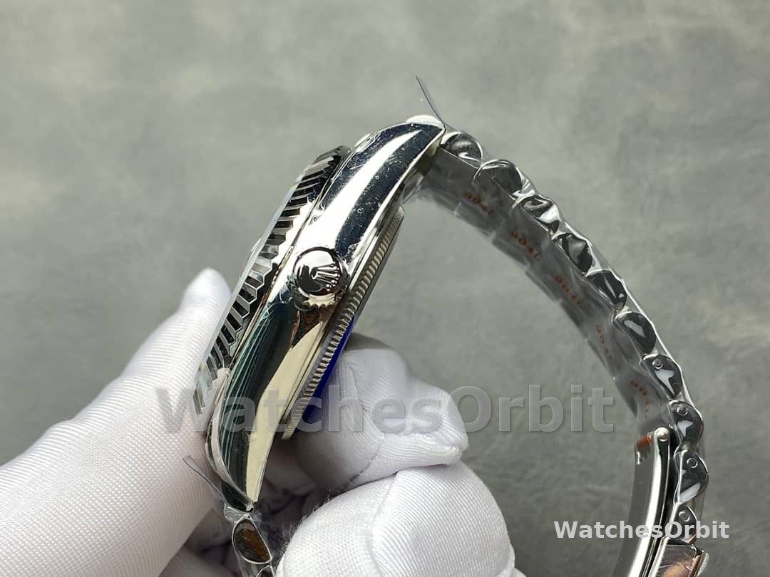 Rolex Sky-Dweller 42 m336934 0006 Fluted Bezel Blue Dial Replica Watch